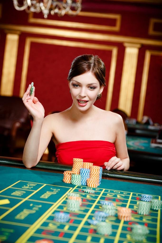 Tabel pembayaran Caribbean Stud Poker di kasino kapaljudi